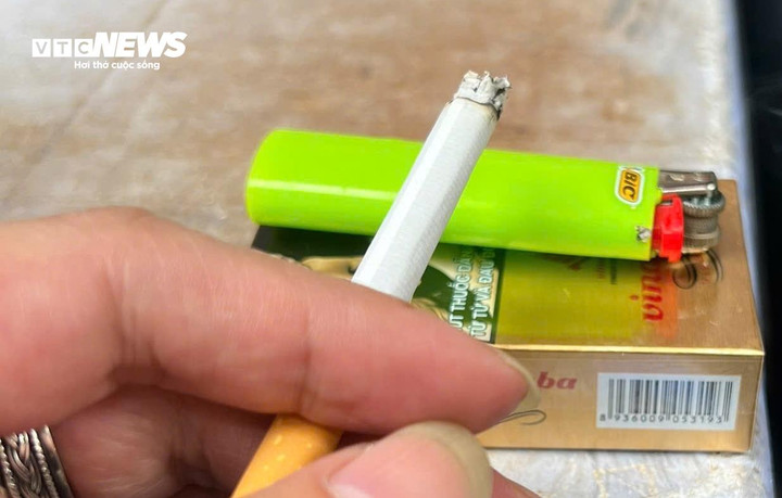 Hút thuốc lá được xem là một trong những nguyên nhân gây tử vong hàng đầu trên toàn cầu. (Ảnh: Như Loan)