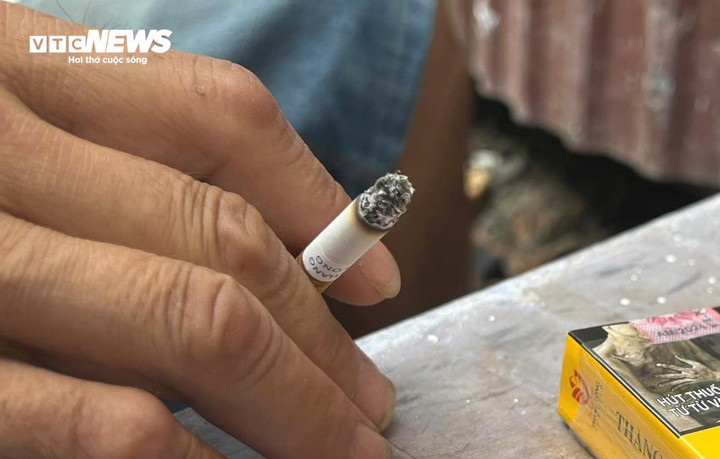 Hút thuốc lá từ lâu đã được cảnh báo là nguyên nhân hàng đầu gây ra hàng loạt bệnh lý nguy hiểm. (Ảnh: Như Loan)