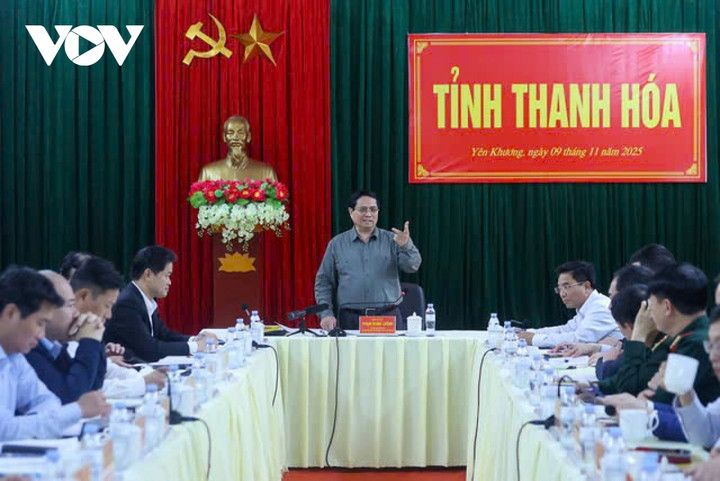 Toàn cảnh buổi làm việc của Thủ tướng với lãnh đạo chủ chốt tỉnh Thanh Hóa.