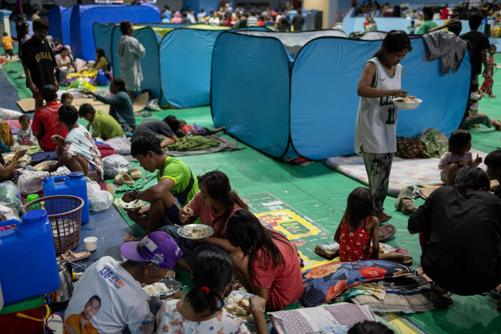 Khoảng 1 triệu người đã phải sơ tán.