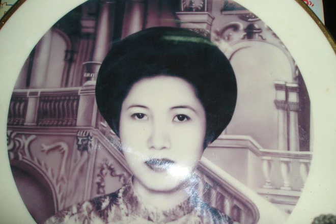 Bức ảnh chân dung hiếm hoi của giai nhân Đỗ Thị Bính mà con cháu còn lưu giữ.