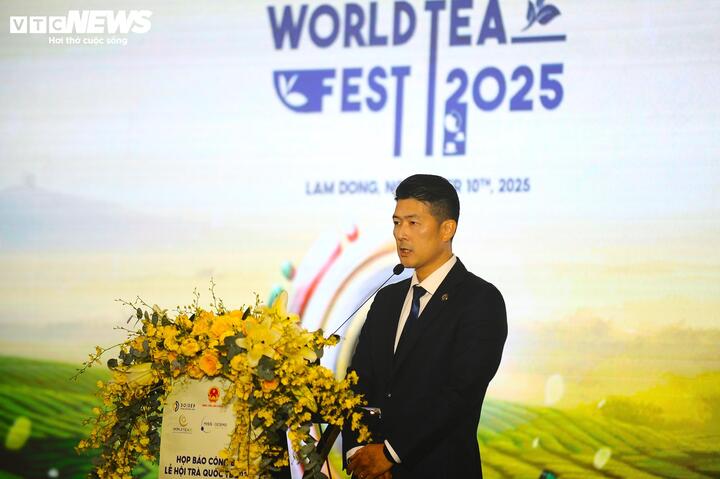 Ông Mori Kazuki – Tổng Giám đốc Công ty Cổ phần Chè Lâm Đồng phát biểu tại họp báo.