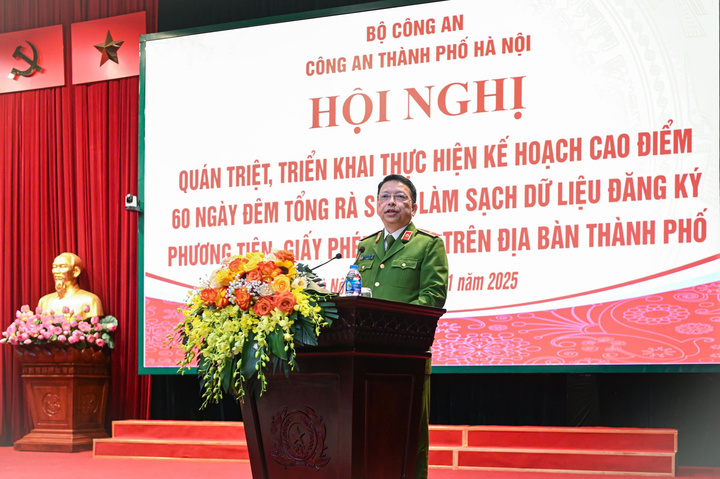 Thiếu tướng Nguyễn Hồng Ky, Phó Giám đốc Công an TP Hà Nội thông tin tại hội nghị.