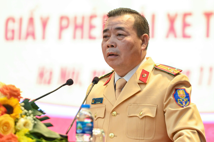 Thượng tá Nguyễn Ngọc Mẽ, Phó Trưởng Phòng CSGT Công an Hà Nội thông tin về chiến dịch.