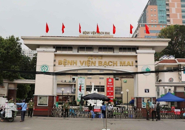 Bệnh viện Bạch Mai có tiền thân là cơ sở y tế nào? - 5