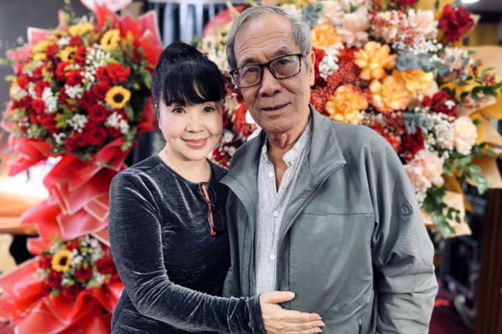 NSND Lan Hương có cuộc sống an yên bên ông xã - đạo diễn Tất Bình.