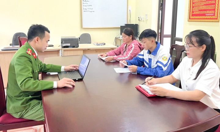 Hoàng Trung Dũng tại cơ quan công an. (Ảnh: CACC)