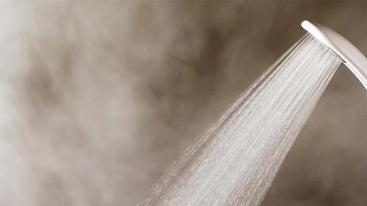 Không nên tắm nước quá nóng. (Ảnh: Getty Images)