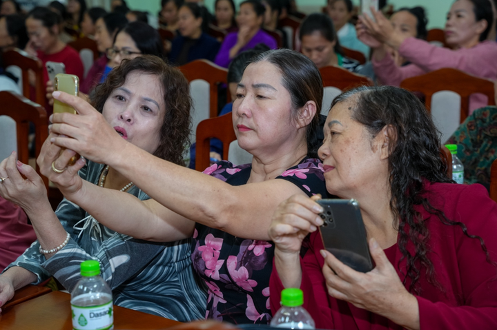 Các học viên được hỗ trợ tiếp cận thị trường mới, phát triển mô hình kinh doanh sáng tạo.