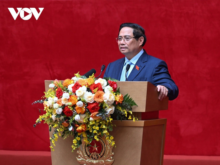 Thủ tướng nhấn mạnh, lực lượng tham gia bảo vệ an ninh, trật tự ở cơ sở là "cánh tay nối dài" của lực lượng Công an Nhân dân, "điểm tựa bình yên" của nhân dân.