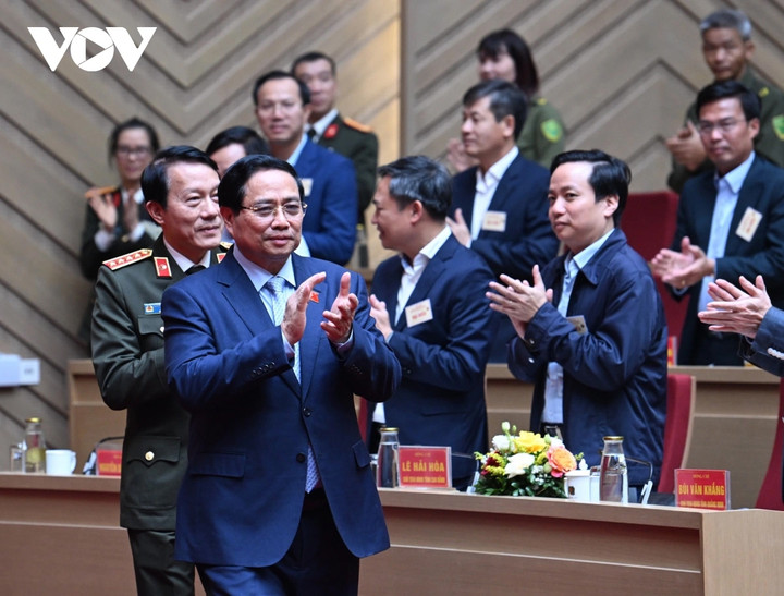 Thủ tướng: Xây dựng mỗi thôn bản, xóm làng thực sự là 'pháo đài an ninh trật tự' - 4