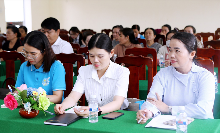 Việc mang chương trình “Trao quyền cho phụ nữ” đến các xã vùng biên không chỉ là hỗ trợ tài chính, mà còn là sáng kiến thiết thực giúp phụ nữ tự chủ, tự tin và tự cường hơn trong cuộc sống.