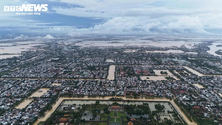 Cảnh báo mưa lớn, nước sông dâng cao, Huế đứng trước nguy cơ tái ngập lụt.