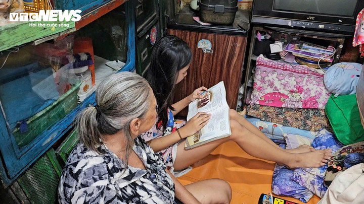 Ăn uống, ngủ nghỉ, sinh hoạt của hai bà cháu chỉ vỏn vẹn trong không gian này.