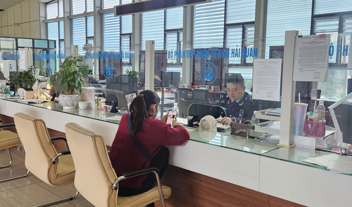 Hoàn thành chỉ tiêu thu NSNN là nhiệm vụ của Hải quan cửa khẩu quốc tế Hữu Nghị - 7