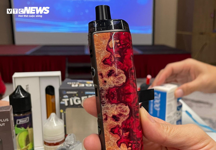 Thuốc lá điện tử. (Ảnh: Như Loan)