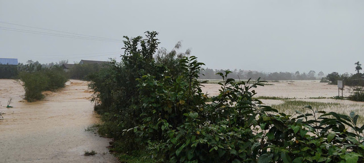 Tình hình mưa lũ những ngày tới ở TP Huế được dự báo còn diễn biến phức tạp.