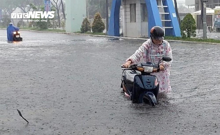 Dự báo thời tiết ngày 17/11: miền Trung mưa lớn. (Ảnh minh họa: Châu Thư)