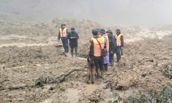 Công tác tìm kiếm 3 nạn nhân mất tích gặp vô vàn khó khăn do thời tiết xấu. (Ảnh: BP)