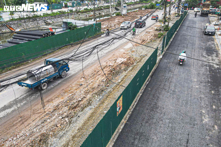 Dự án mở rộng đường Tam Trinh (Hà Nội) vẫn dang dở sau 10 năm thi công.