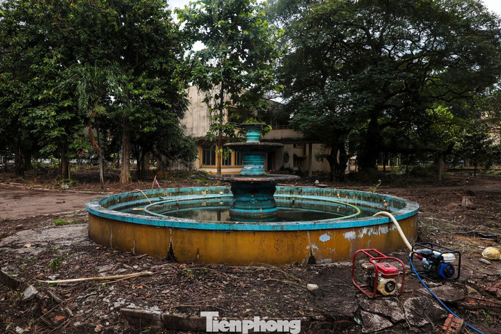 Bên trong khu đất số 1 đường Lý Thái Tổ.