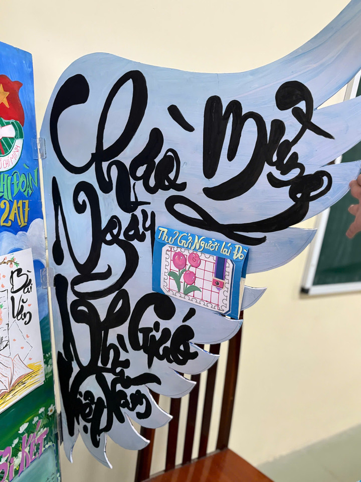 Série nástěnných novin způsobila 20. listopadu rozruch, studenti předvedli své úžasné talenty - 10