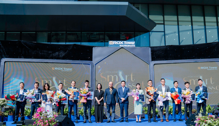 Ban Lãnh đạo ROX Signature và CEO các đơn vị phân phối thể hiện niềm tin vào sức hút sản phẩm ROX Tower Goldmark City đối với thị trường bất động sản văn phòng.