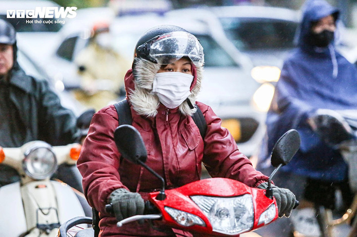 Ngày 18/11, miền Bắc chìm trong mưa rét, có nơi rét hại. (Ảnh minh hoạ: Khổng Chí)