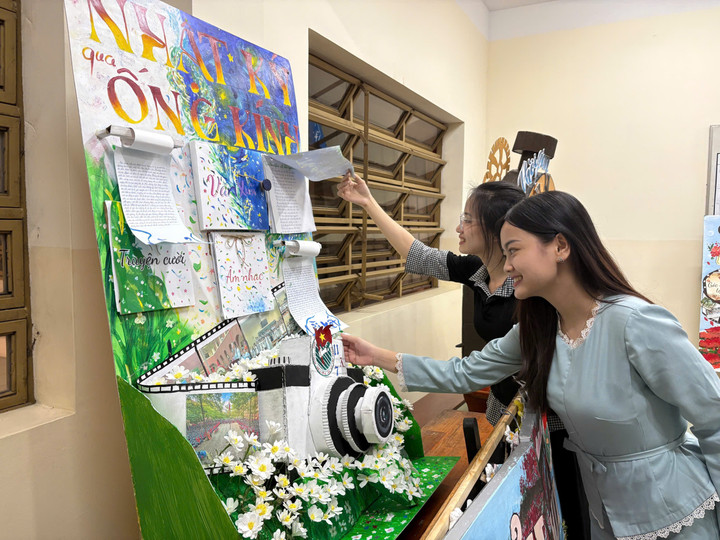 Série nástěnných novin, které 20. listopadu způsobily rozruch, studenti předvedli své úžasné talenty - 12