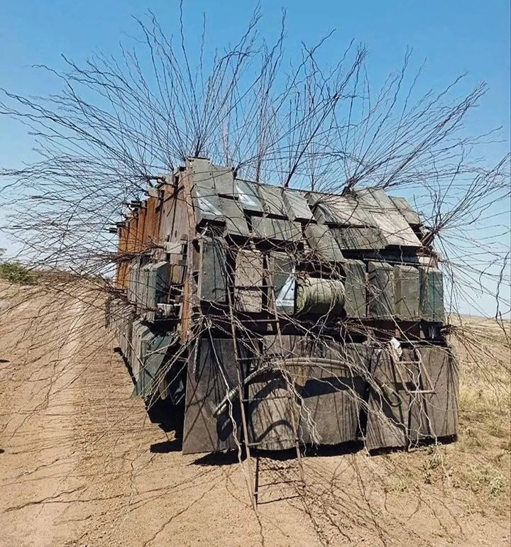 Giáp lông nhím trên thiết giáp Nga. (Ảnh Topwar)