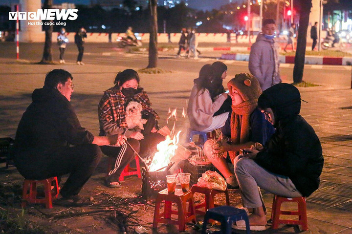 Miền Bắc sắp chuyển rét sâu, Hà Nội có nơi rét đậm với nhiệt độ thấp nhất 12°C. (Ảnh minh hoạ: Khổng Chí)