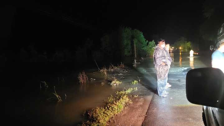 Nhiều phương tiện từ Tuy Hòa - Buôn Ma Thuột phải di chuyển hướng khác.