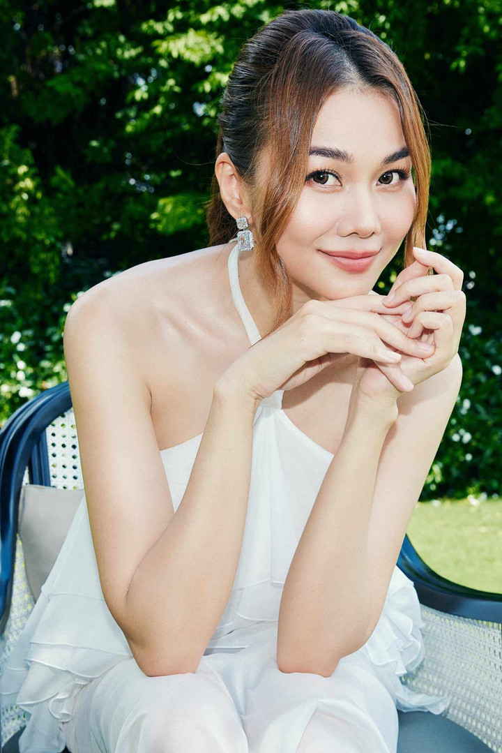 Sau một năm hoạt động chăm chỉ, Thanh Hằng đang có khoảng lặng để tập trung vào một dự án lớn. Đó là một tác phẩm điện ảnh mà cô đã chọn lựa rất kỹ càng để đánh dấu sự trở lại với nghệ thuật thứ bảy.