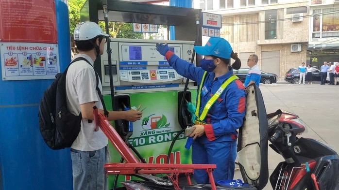 Xăng E10 sẽ được bán trên toàn quốc từ 1/6/2026.