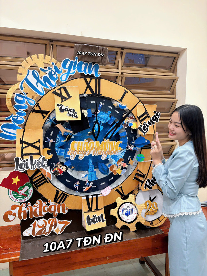 Série nástěnných novin způsobila 20. listopadu rozruch, studenti předvedli své úžasné talenty - 14