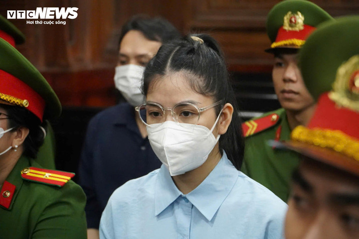 Bị cáo Nguyễn Thị Thái Hằng tại phiên tòa.