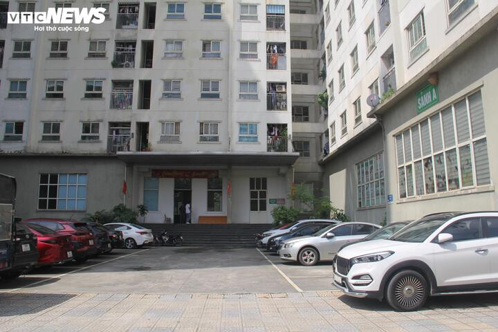 Nhiều người phải dọn ra khỏi nhà vì mua lại NƠXH tại Ecohome từ chủ thuê - mua F1. (Ảnh: Phạm Duy)