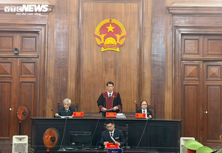 HĐXX tuyên án các bị cáo.