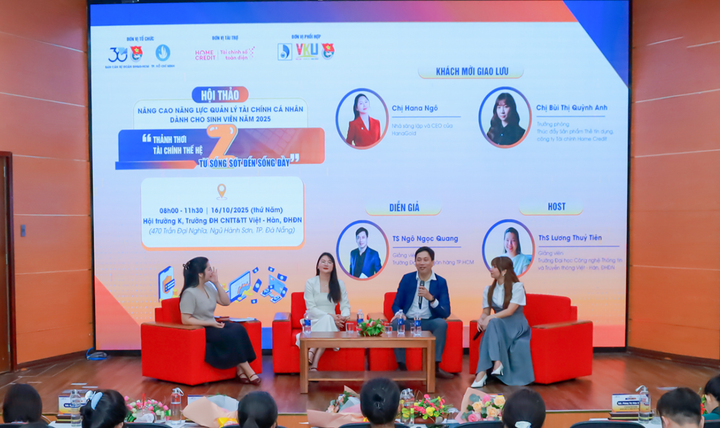Đại diện Home Credit tham gia chia sẻ trong chuỗi hoạt động University Tour 2025.