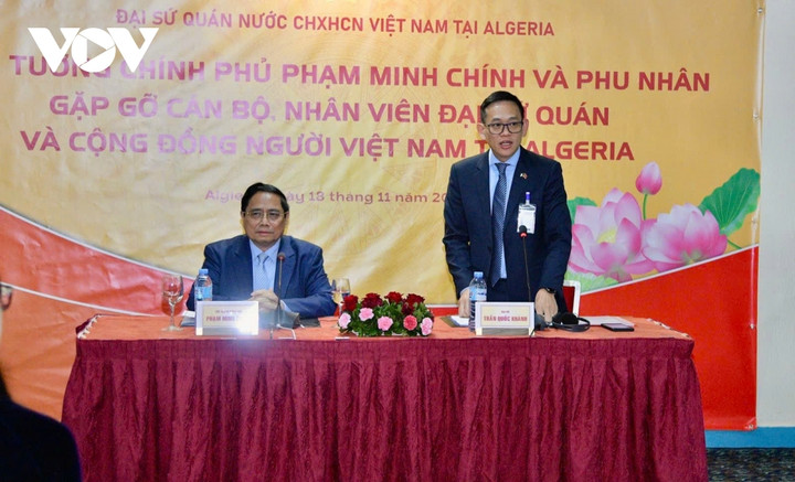 Thủ tướng Phạm Minh Chính gặp gỡ cộng đồng người Việt Nam tại Algeria - 1