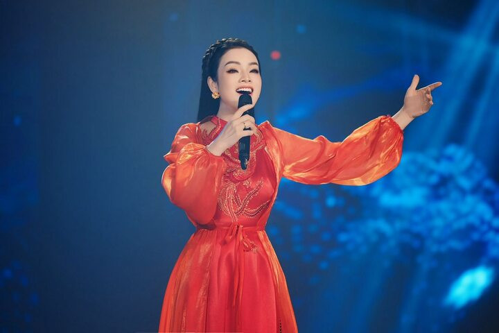 Trước đó, nữ nghệ sĩ bảo vệ thành công luận án tiến sĩ về đào tạo thanh nhạc vào năm 2019.