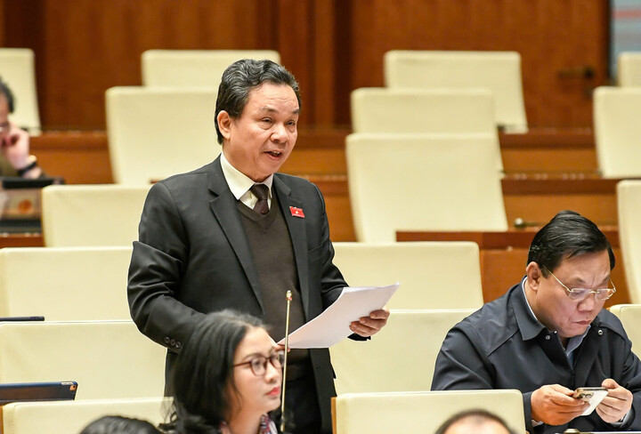 Đại biểu Hoàng Văn Cường (Ảnh: Như Ý/Tiền Phong)