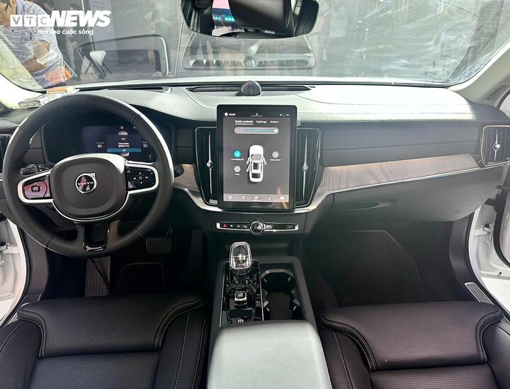 Bảng đồng hồ kỹ thuật số 12,3 inch cũng được cập nhật giao diện mới. (Ảnh: Mạnh Hùng)