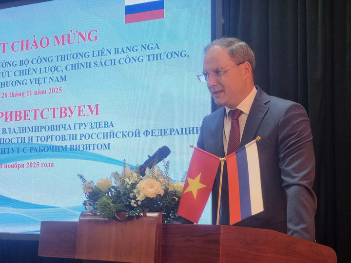 Thứ trưởng Công thương Nga Aleksey Gruzdev phát biểu.