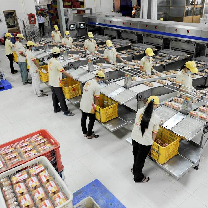 Không chỉ nợ thuế, Ba Huân cũng có tên trong danh sách các doanh nghiệp nợ bảo hiểm xã hội với số tiền lớn.