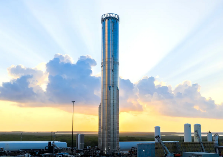 Booster Starship V3 của SpaceX tại bãi thử South Texas. (Nguồn: SpaceX)