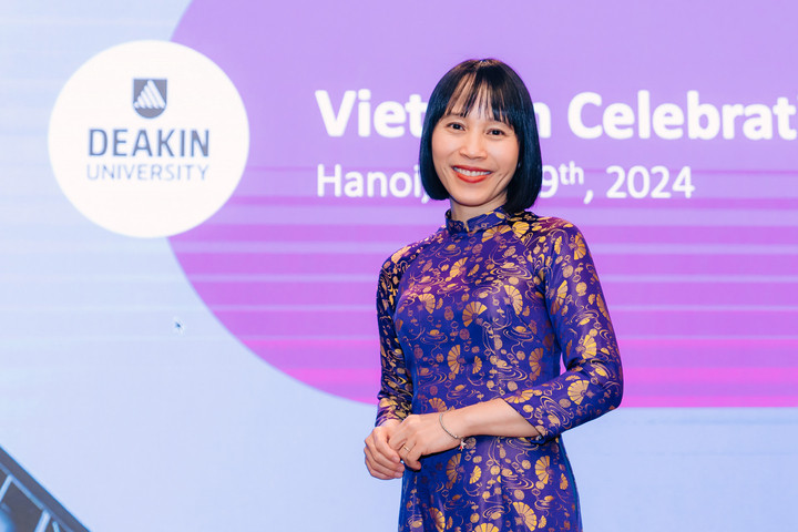 Tran Thi Ly 교수는 2024년 4월 9일 하노이에서 열린 Deakin's Vietnam Celebration에 참석했습니다.