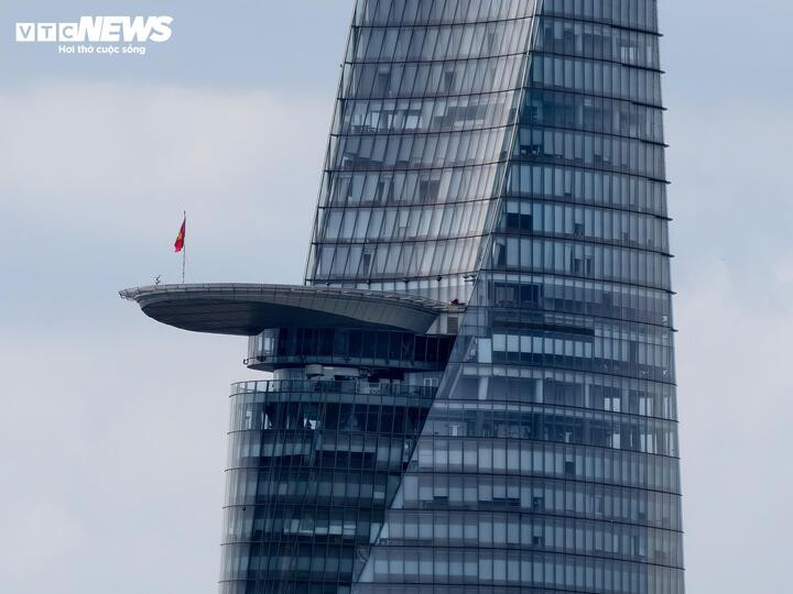 Ống kính rời ZEISS biến vivo X300 series thành máy ảnh cầm tay - 4