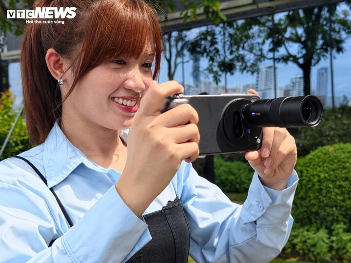 Bộ kit được tặng kèm với các đơn đặt trước vivo X300 series. (Ảnh: Mạnh Hùng)