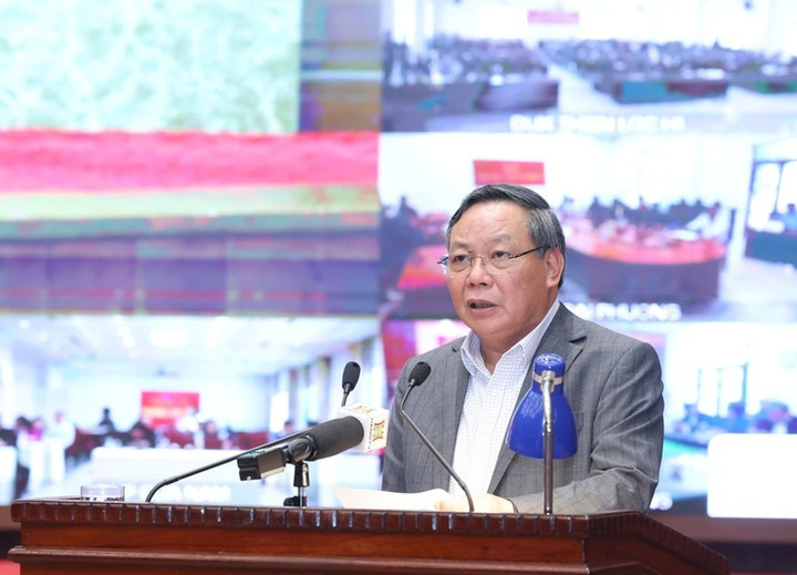 Phó Bí thư Thường trực Thành ủy Nguyễn Văn Phong phát biểu chỉ đạo.